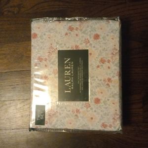 New Ralph Lauren Twin size sheet set Caroline